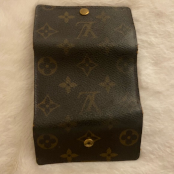 Louis Vuitton Monogram Multicle 6 Key Case - Picture 9 of 9